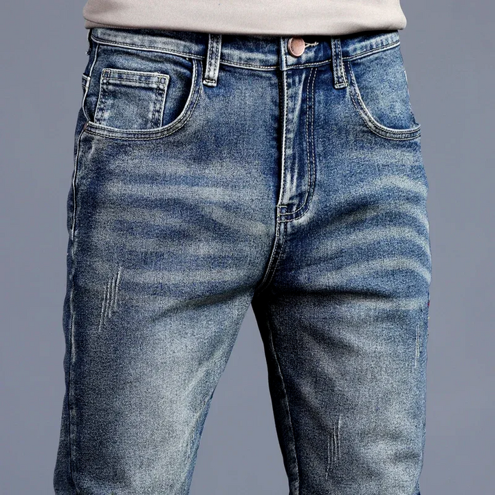 Jeans en denim coupe ajustée 