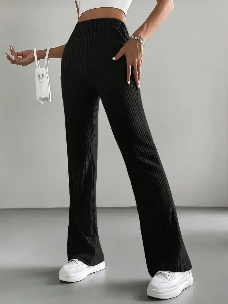 Pantalon en velours côtelé évasé 
