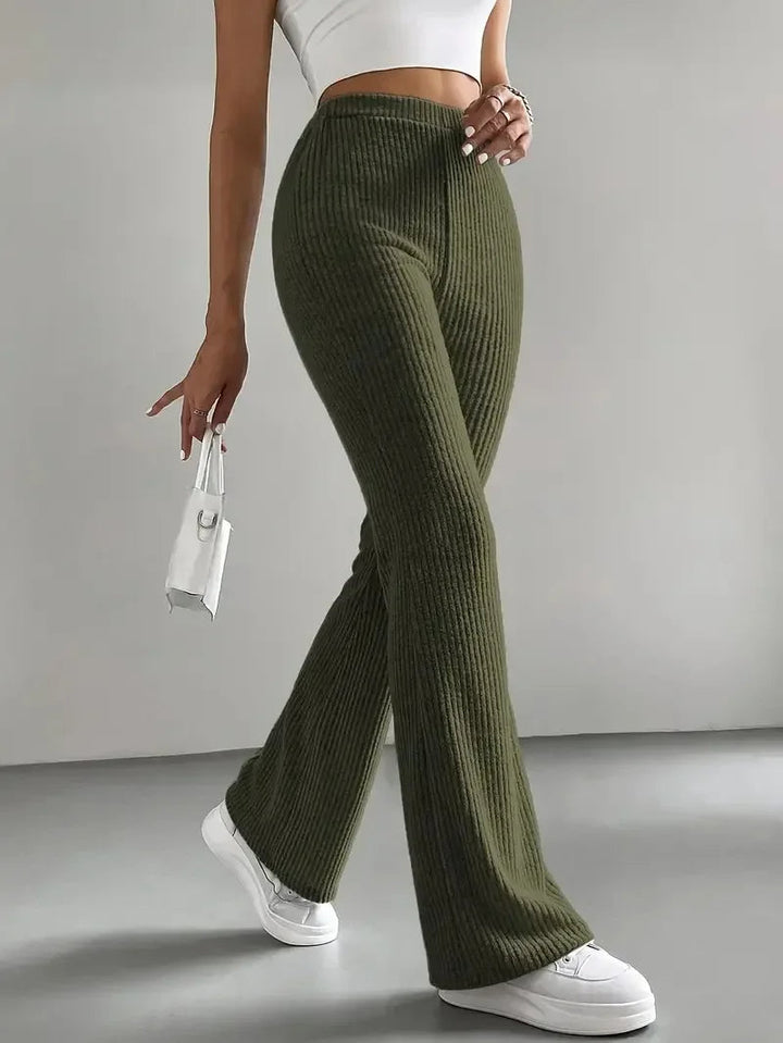 Pantalon en velours côtelé évasé 