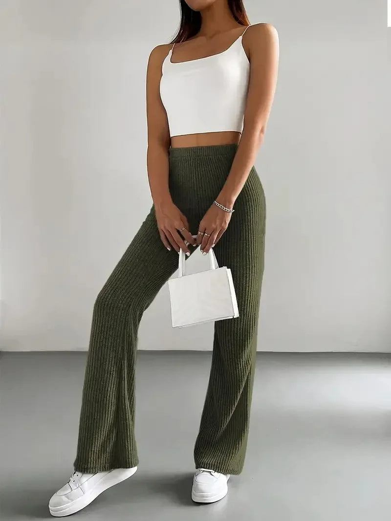 Pantalon en velours côtelé évasé 