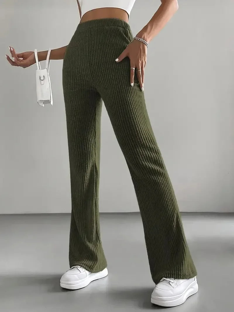 Pantalon en velours côtelé évasé 