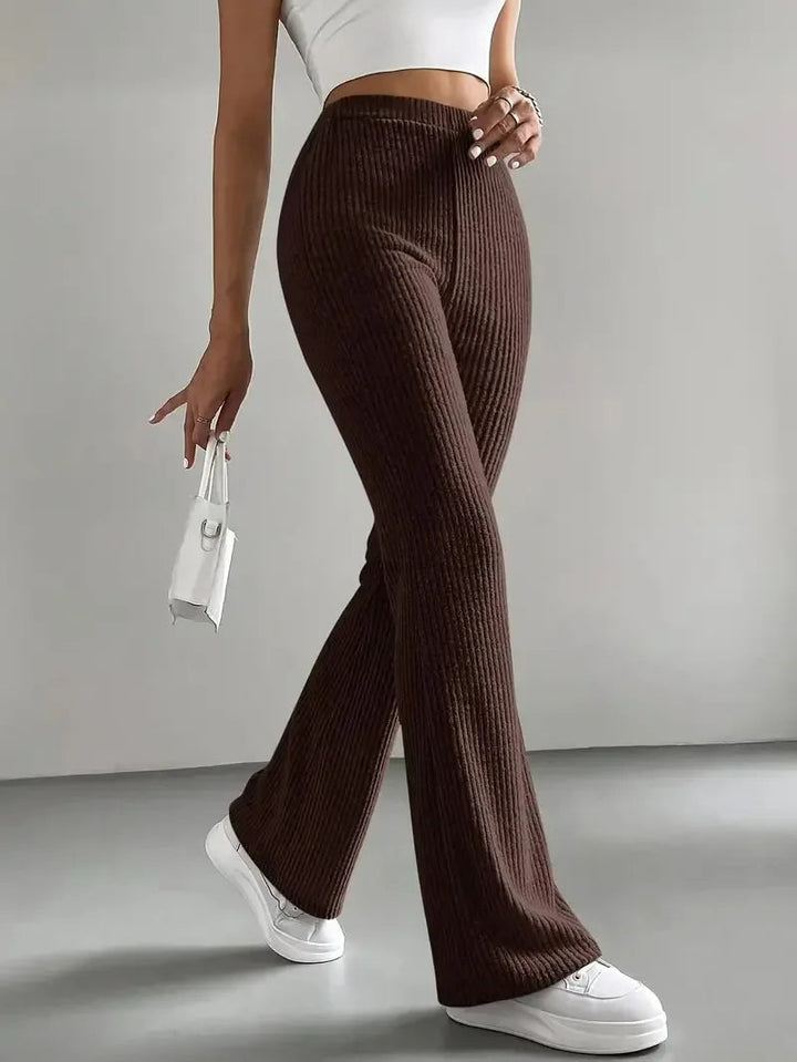 Pantalon en velours côtelé évasé 