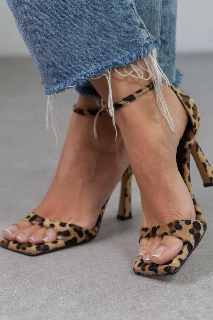 Isadora™ | Chic Leopard Print Heels