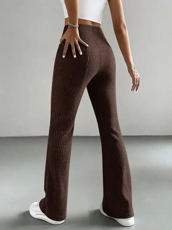 Pantalon en velours côtelé évasé 