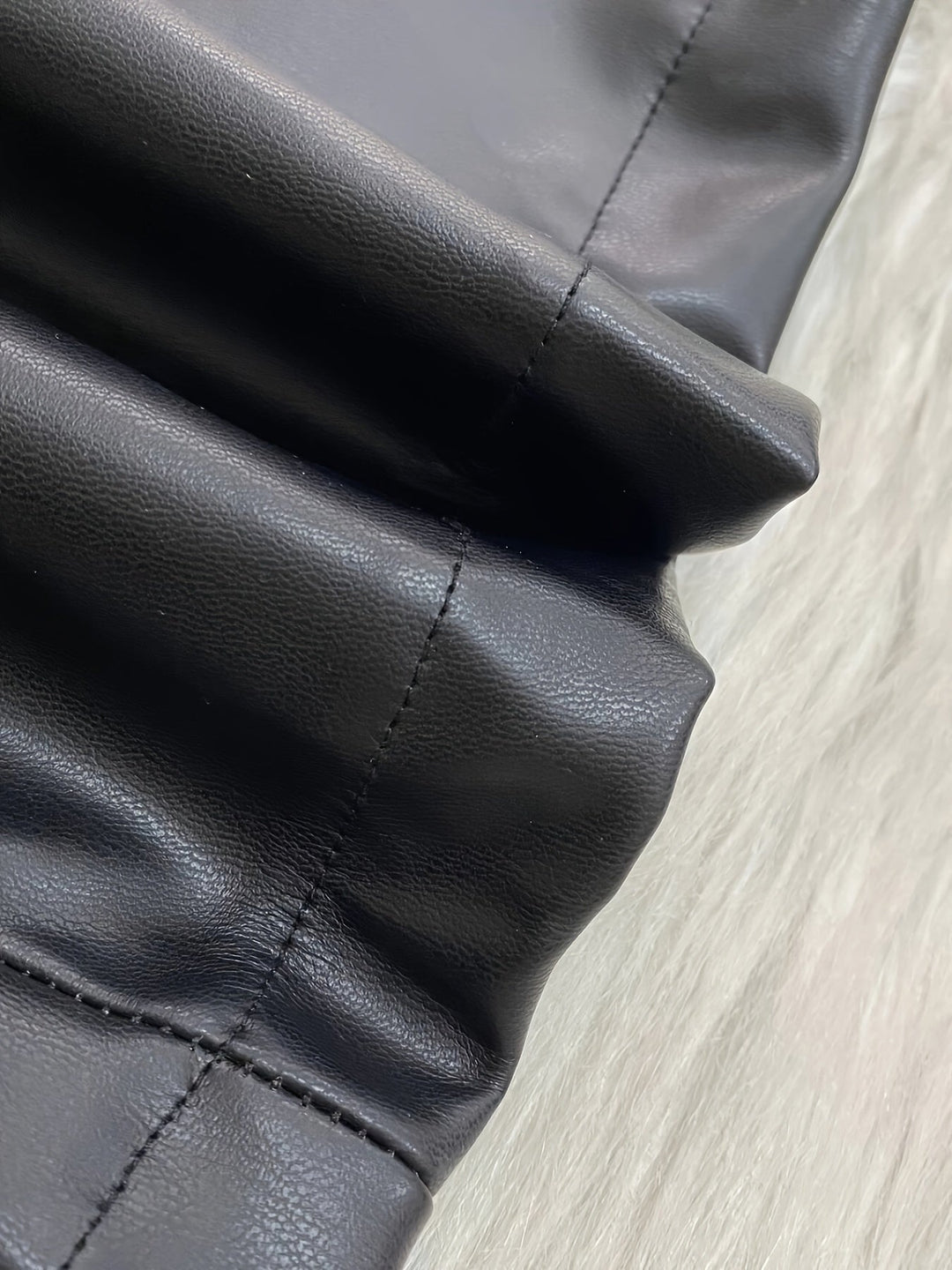 Thryvion™ | Élégant long manteau en cuir 