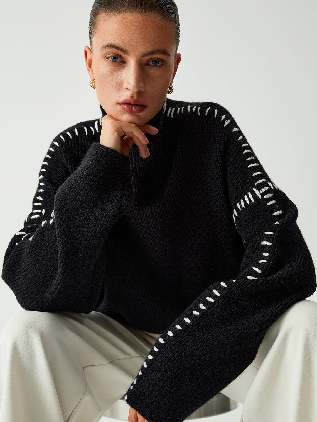 Alma | Pull à col roulé oversize avec détails en piqué 