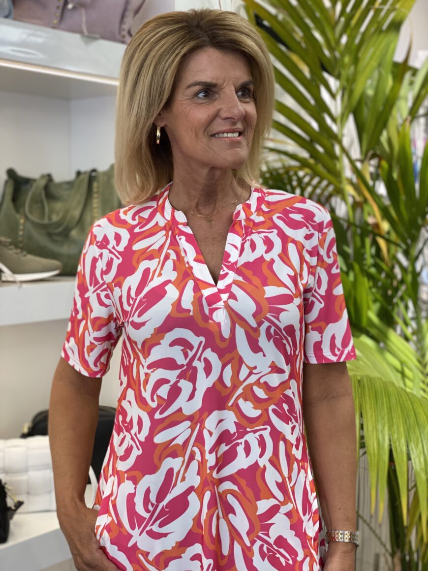 Eleonora™ | Robe avec col en V. 