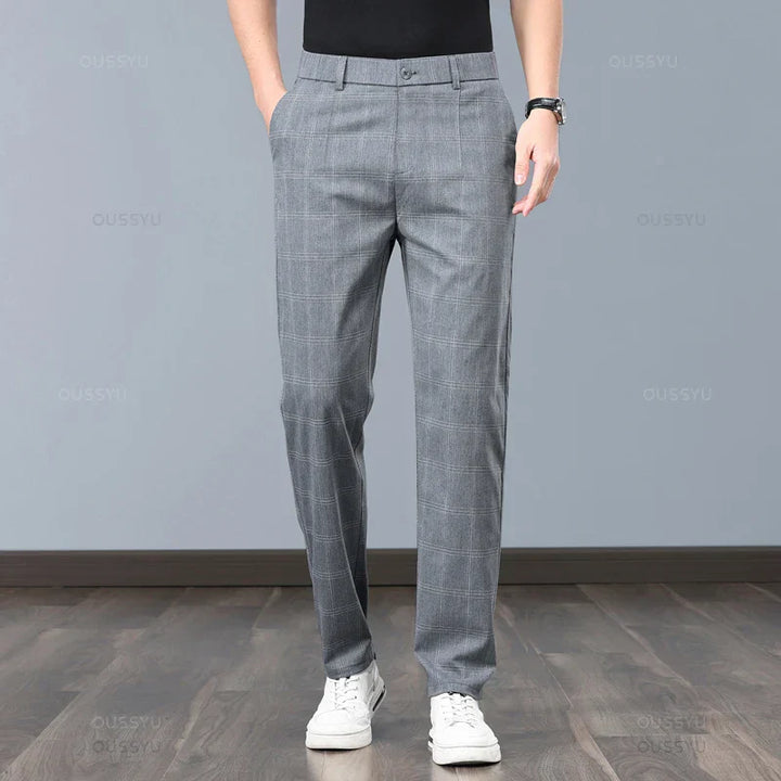 Pantalon à carreaux classique 