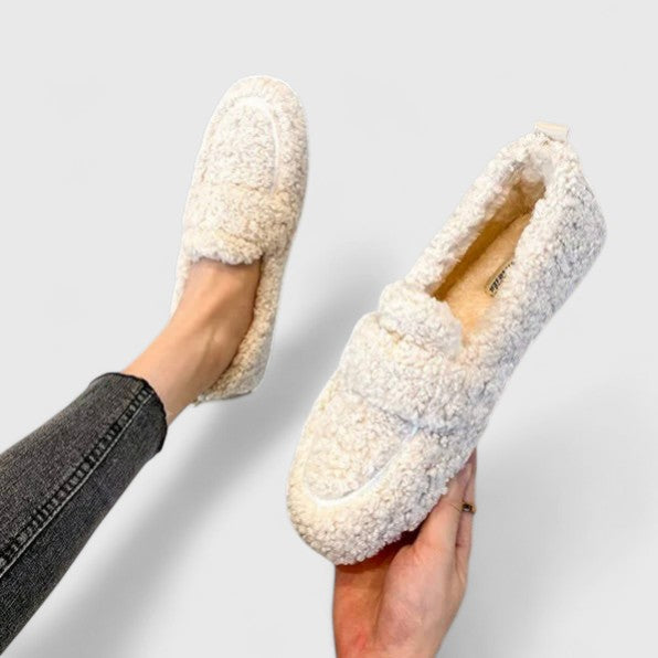 Evangeline™ | Warm Slippers with Elegant Design