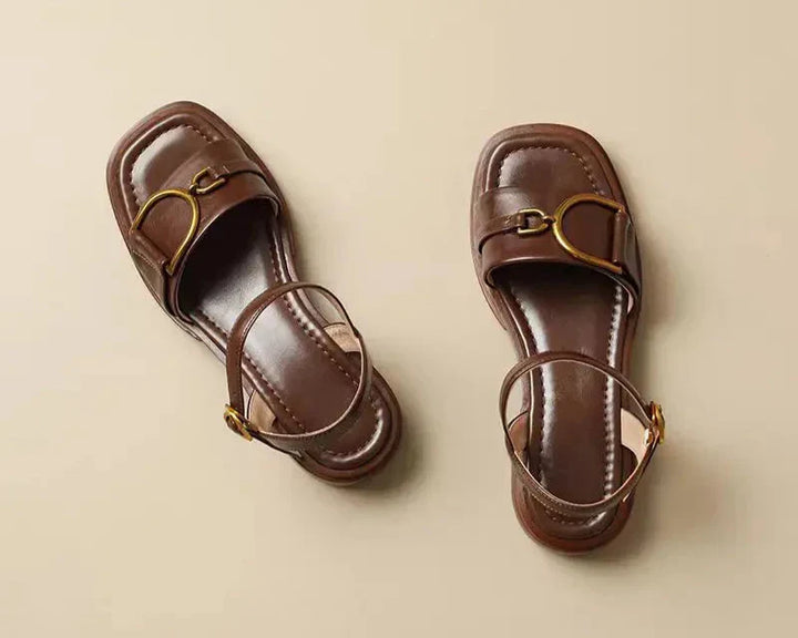 Sandales plates Enara avec boucles 