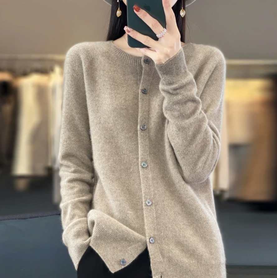 VIVIENNE JE CHAUD CARDIGAN TRICOTÉ CONFORTABLE 