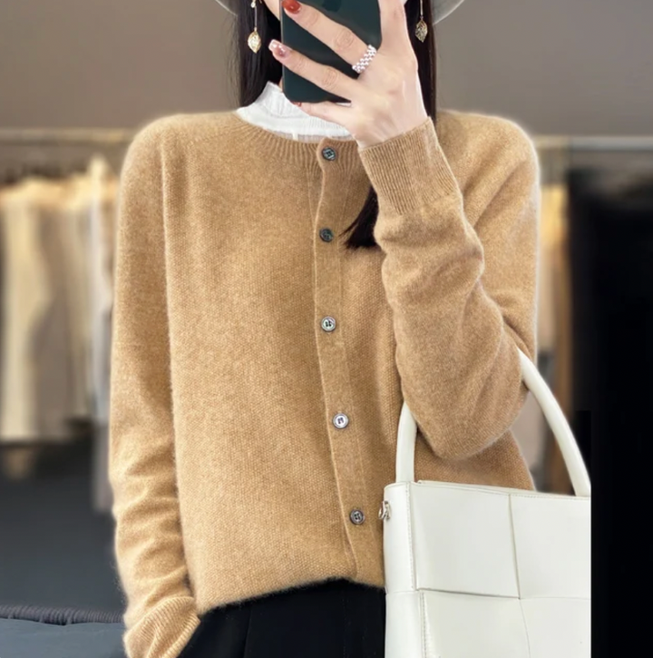 VIVIENNE JE CHAUD CARDIGAN TRICOTÉ CONFORTABLE 