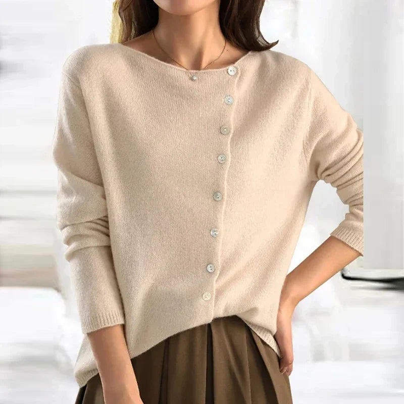 Leonardo™ | Elegant Women's Knitwear