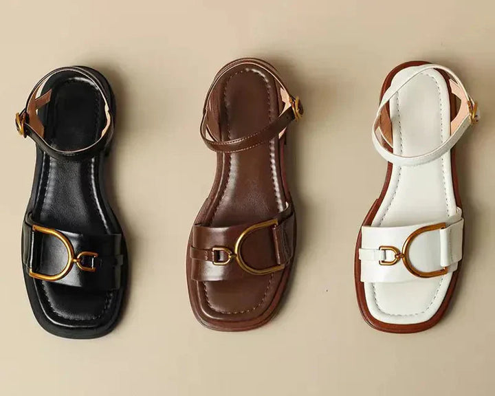 Sandales plates Enara avec boucles 