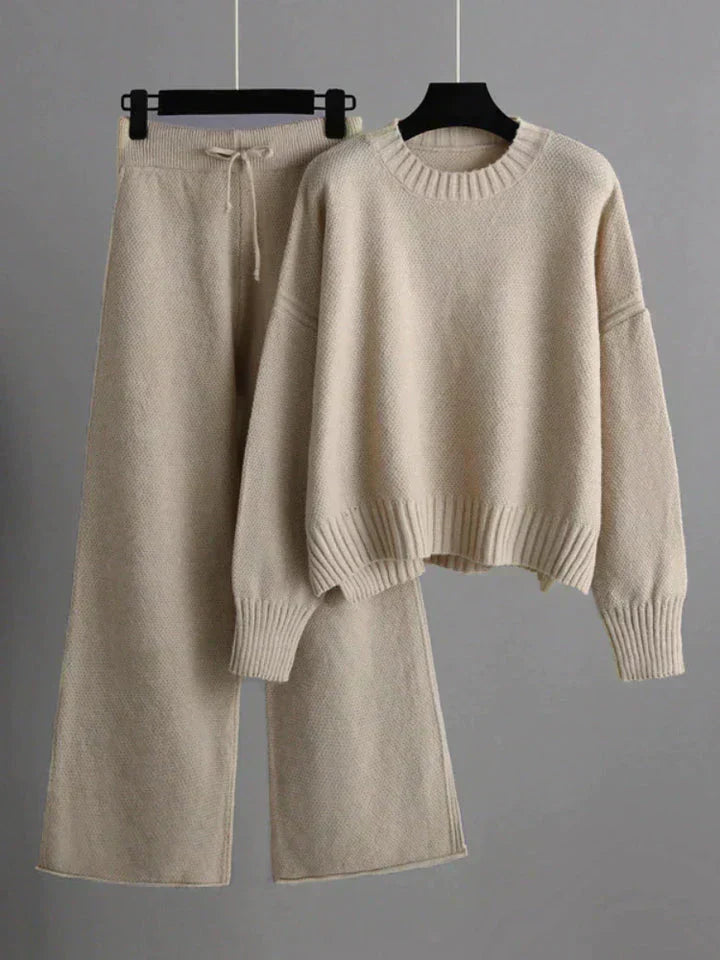 Cécile - Chic Knitted Set
