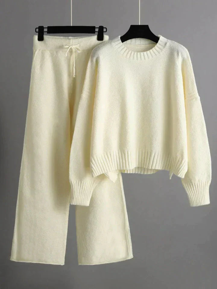 Cécile - Chic Knitted Set