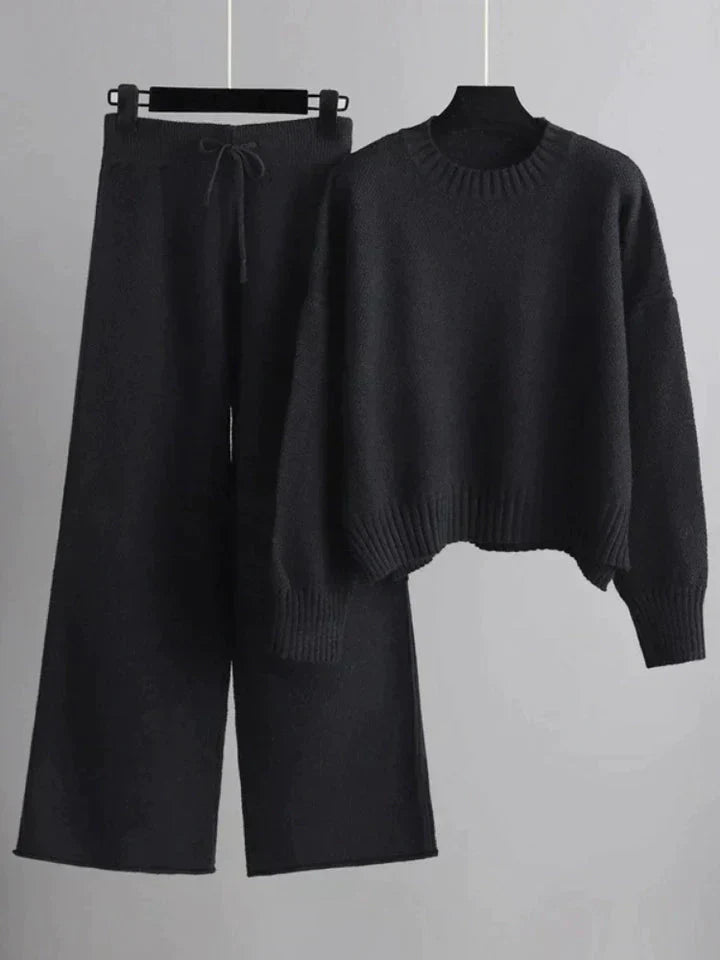 Cécile - Chic Knitted Set