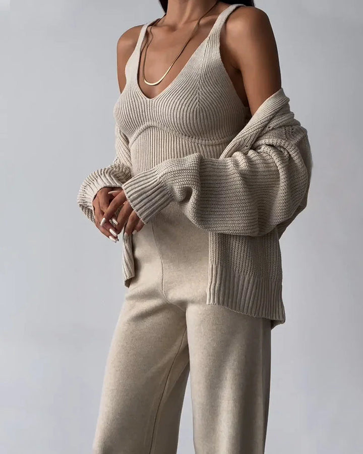 Amandine - Elegant Knitted Set
