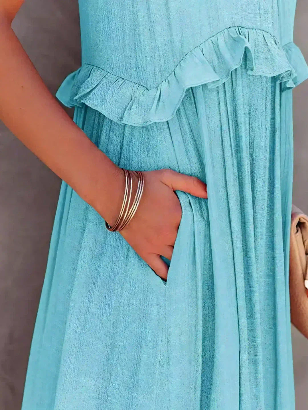 ANETA™ | Robe sans manches à volants élégante 