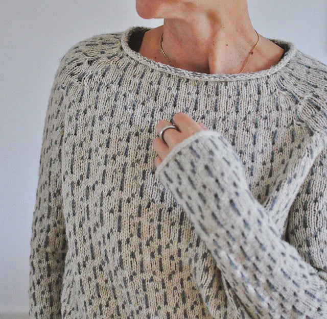 Victoria | Pull Gris Élégant avec Col Bateau 