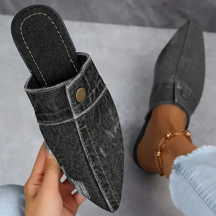 Sandales en denim boutonnées chic 