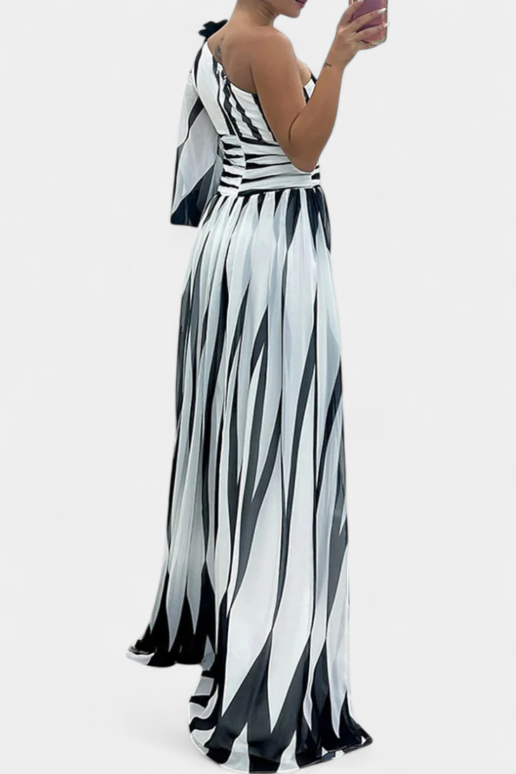 Sira™ | Graceful Striped Elegance