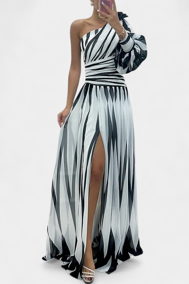 Sira™ | Graceful Striped Elegance