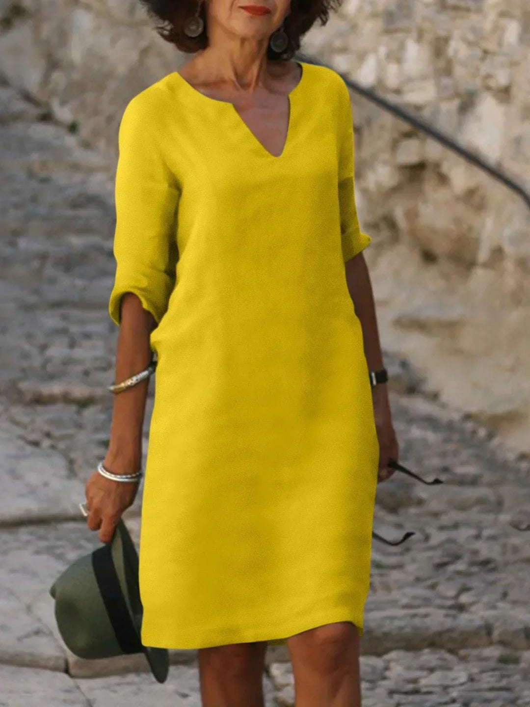 Saoirse™ - Robe à col en V qui cache le ventre 