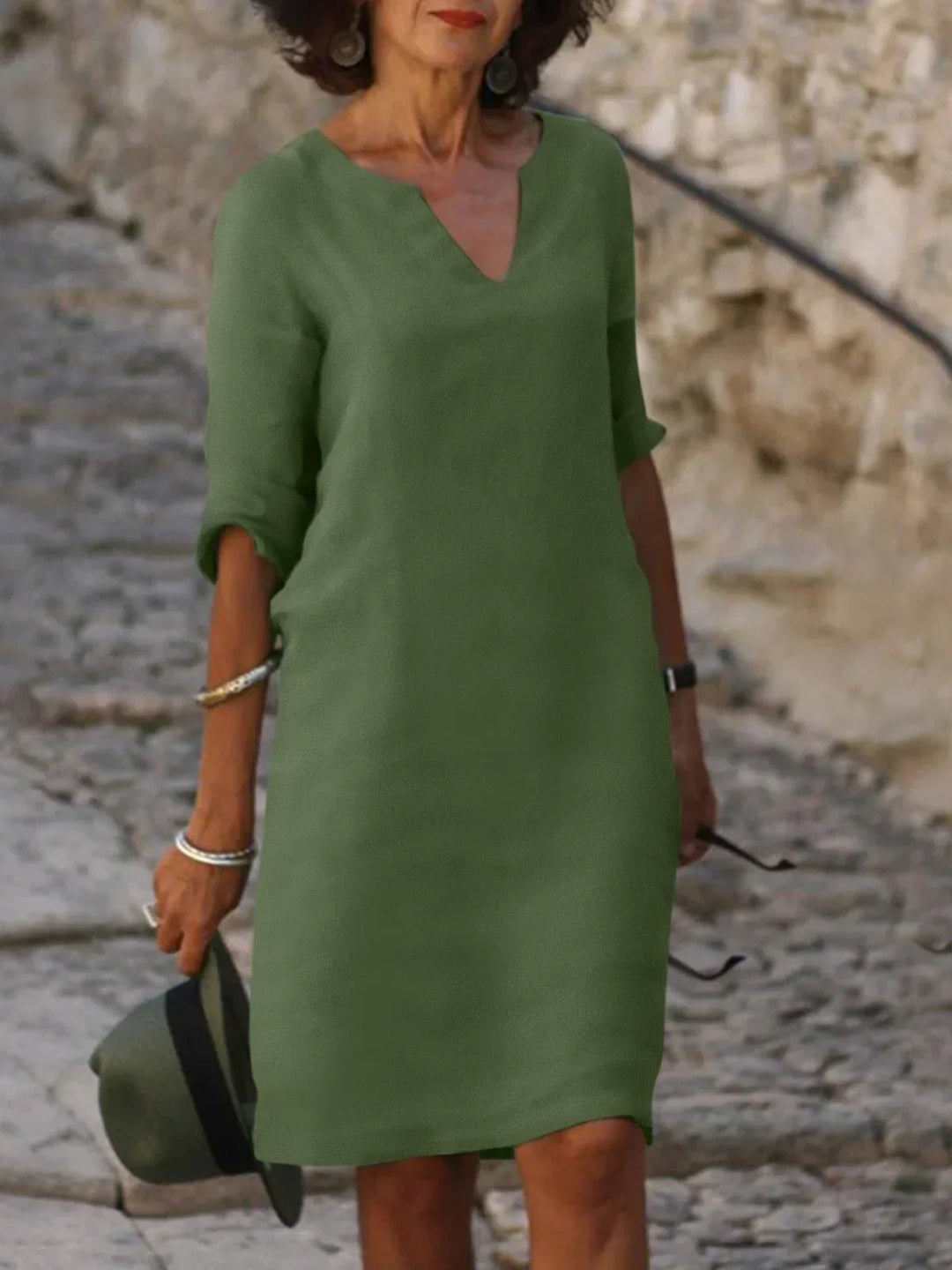 Saoirse™ - Robe à col en V qui cache le ventre 